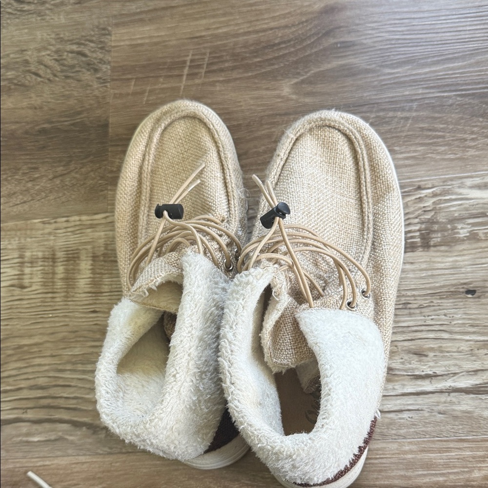 Outwoods Tan Moccasins for Women